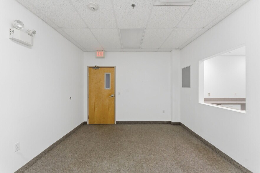 More Photos Of 2138 Mendon Rd, Cumberland Medical For Sale