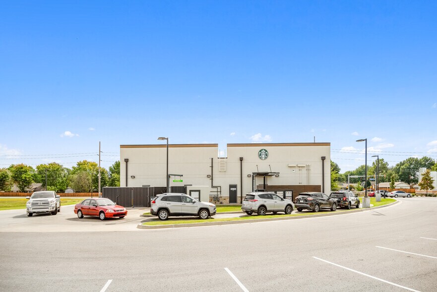 More Photos Of 1640 W Tucson St, Broken Arrow Storefront For Sale