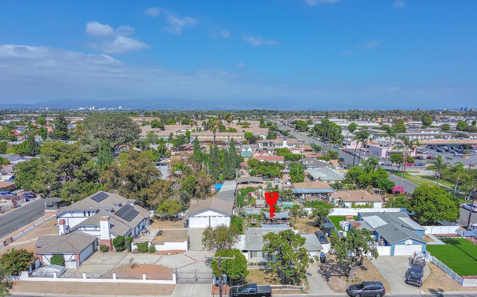 More Photos Of 4301 W Lilac Ave, Santa Ana Multifamily For Sale