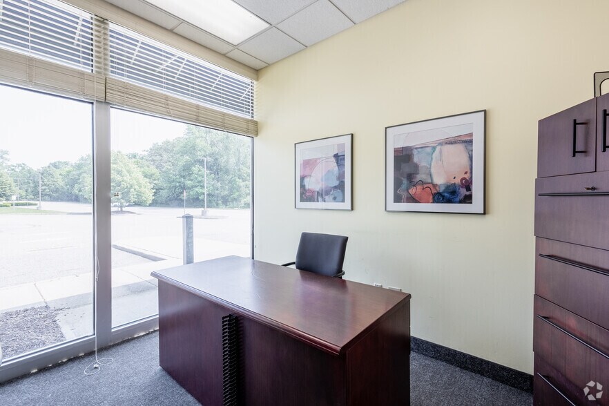 More Photos Of 64 E Midland Ave, Paramus Office For Lease