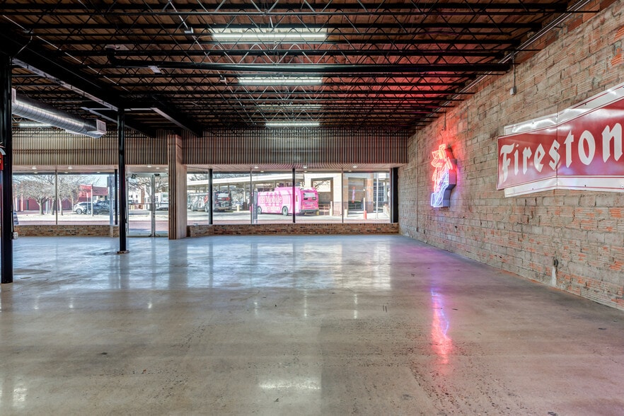 More Photos Of 1213 Crickets Ave, Lubbock Storefront For Sale