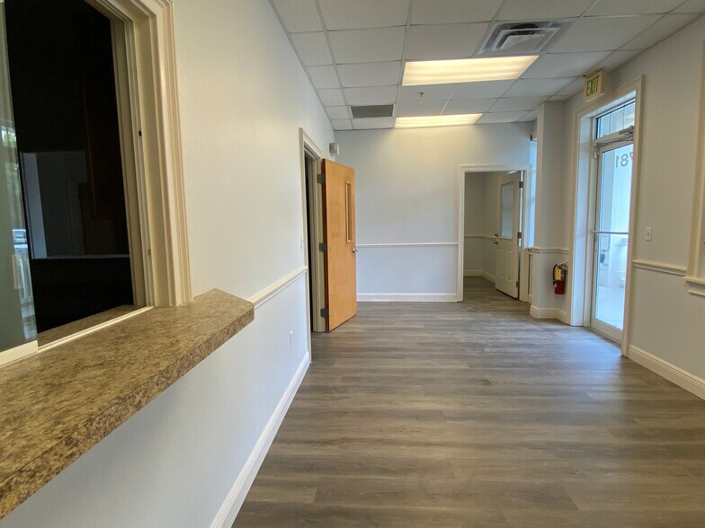 More Photos Of 781 County Road 466, Lady Lake Medical For Sale