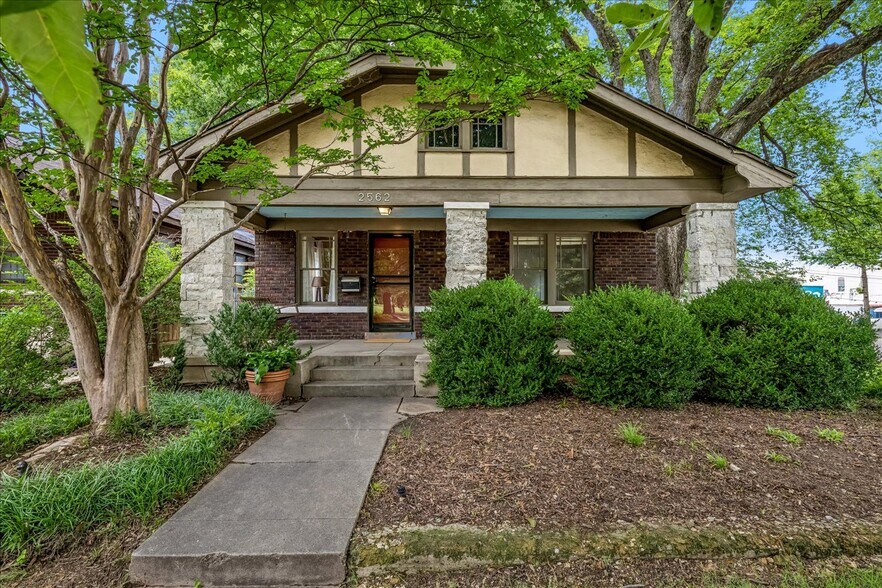 Primary Photo Of 2562 Sam Cooper Blvd, Memphis Office Residential For Sale