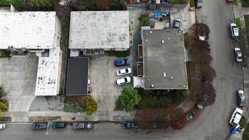 More Photos Of 928-930 Ravenscourt Ave, Campbell Apartments For Sale