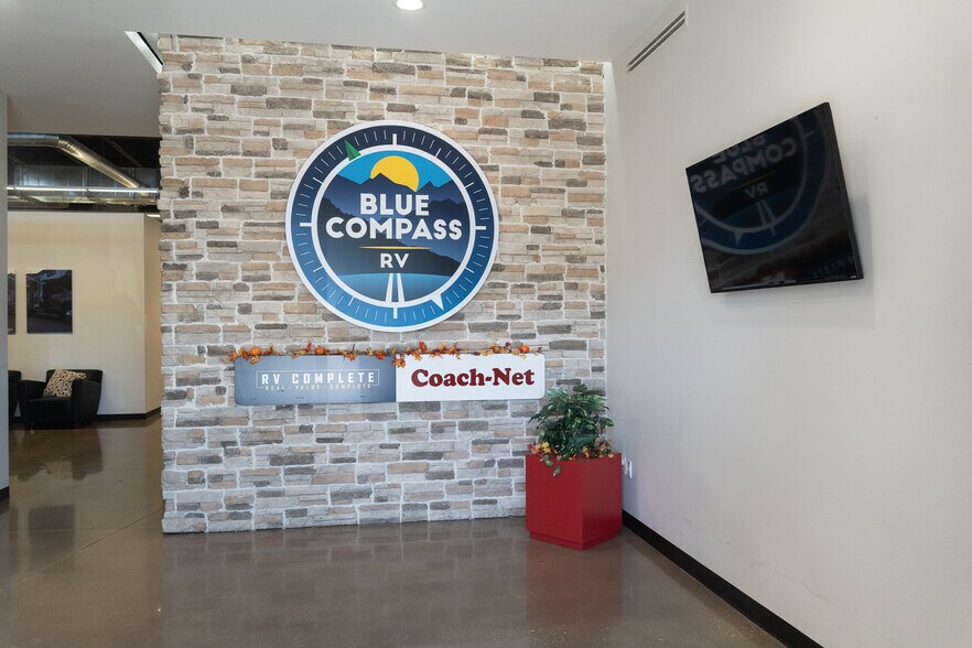 More Photos Of 3129 Bass Pro Dr, Grapevine Office For Sale