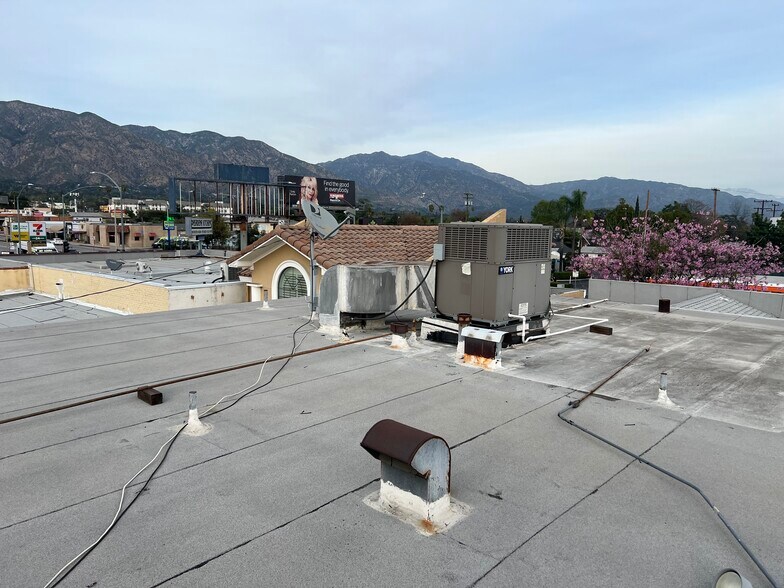 More Photos Of 257-259 S Rosemead Blvd, Pasadena Storefront Retail Residential For Sale