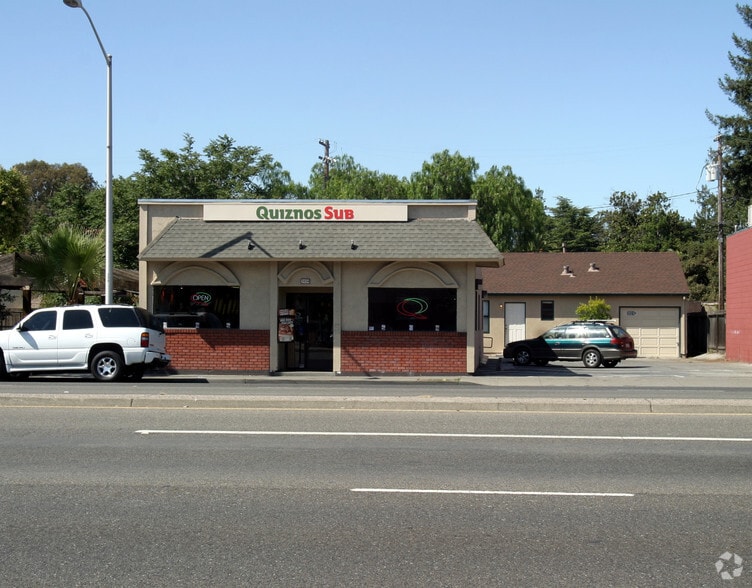 Primary Photo Of 3924 El Camino Real, Palo Alto Restaurant For Lease