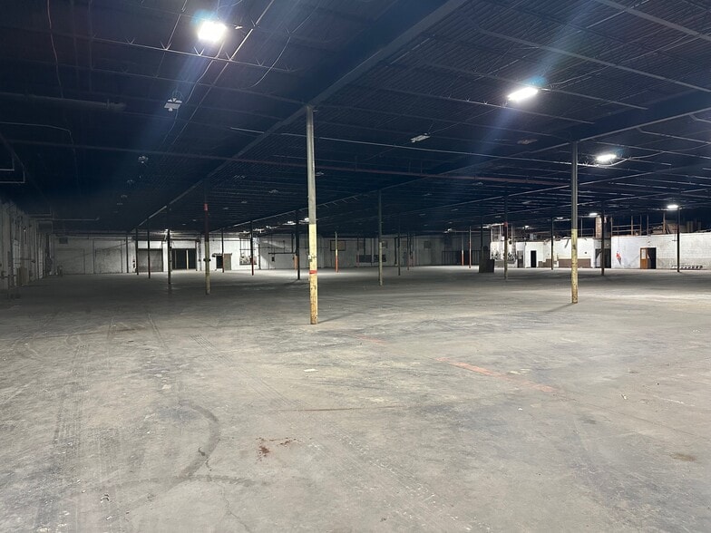 More Photos Of 5 Pruyn's Island Dr, Glens Falls Unknown For Lease