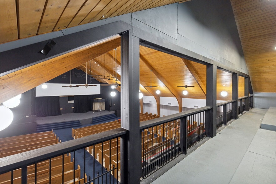 More Photos Of 1919 S Collins St, Arlington Religious Facility For Sale