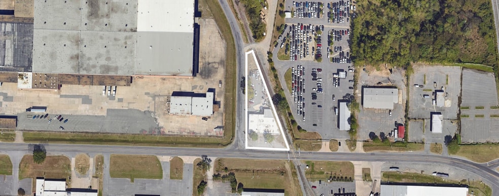 More Photos Of 2500 E Roosevelt Rd, Little Rock Warehouse For Sale