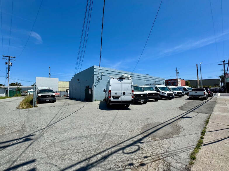 More Photos Of 101 E 25th Ave, San Mateo Freestanding For Lease