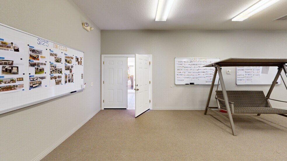 More Photos Of 102 Executive Dr, Bentonville Office For Lease