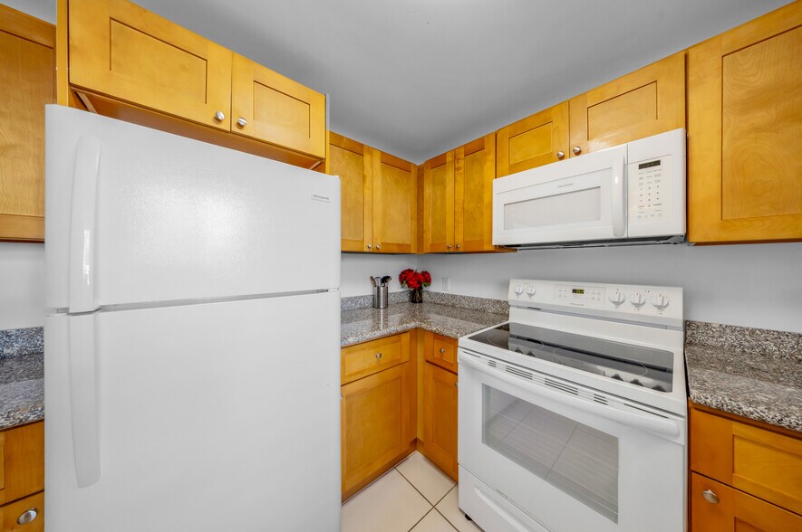 More Photos Of 750 SW 2nd St, Miami Apartments For Sale