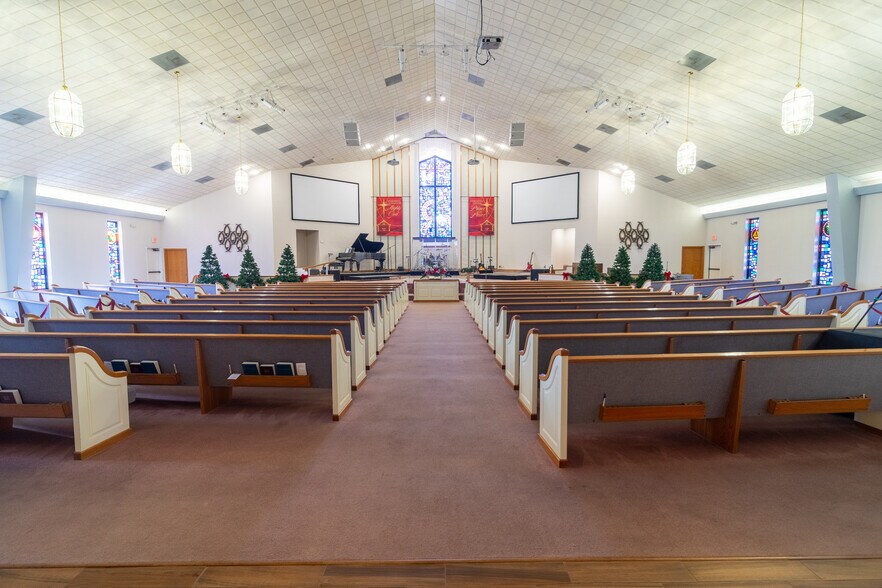 More Photos Of 906 Trimmier Rd, Killeen Religious Facility For Sale