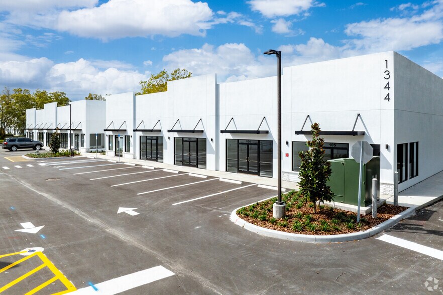 More Photos Of 1340 S Narcoossee Rd, Saint Cloud Unknown For Lease