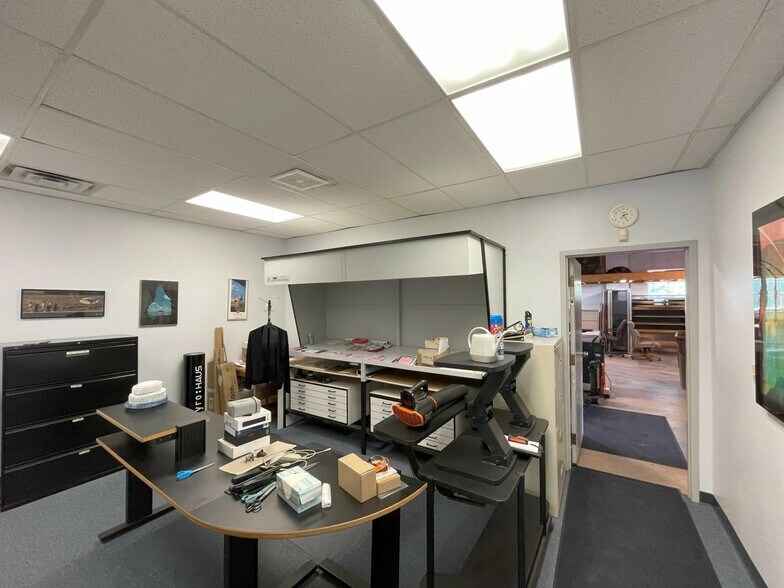 More Photos Of 1361-1365 Tennessee Ave, Cincinnati Warehouse For Sale