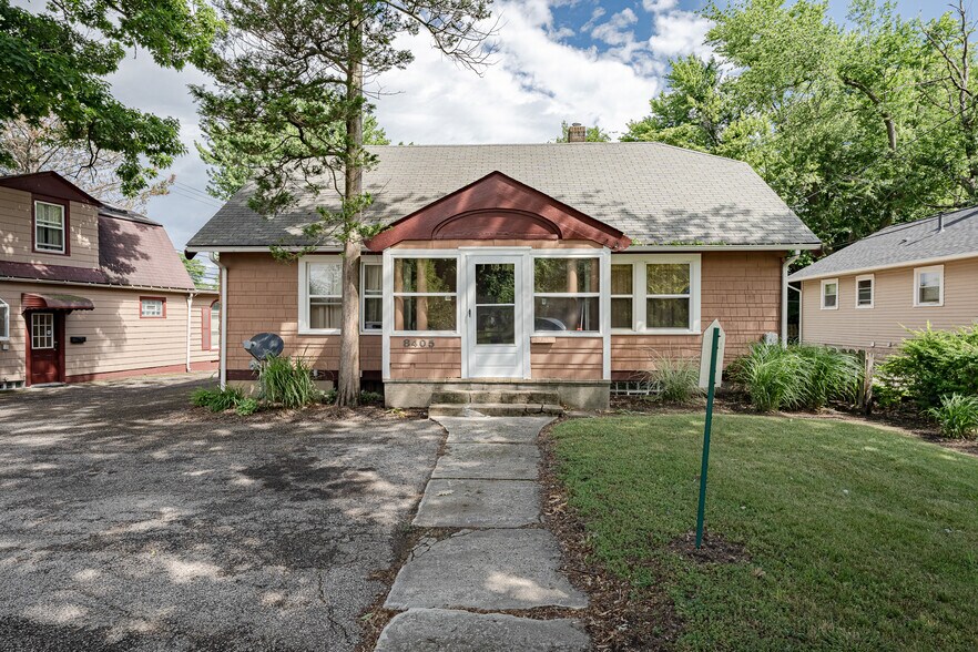 More Photos Of 7285 Center St, Mentor Office Residential For Sale