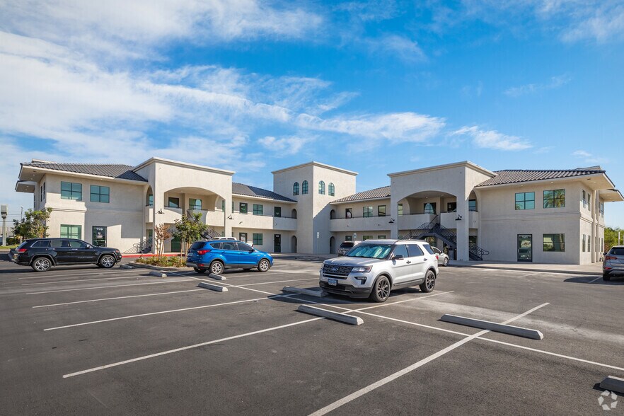 Primary Photo Of 3027 E Sunset Rd, Las Vegas Office Residential For Lease