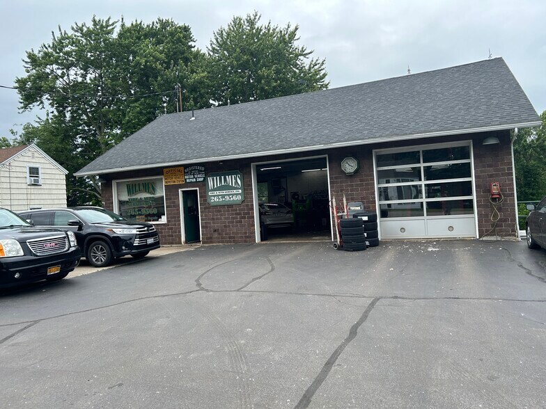More Photos Of 1434 Ridge Rd, Webster Auto Repair For Sale