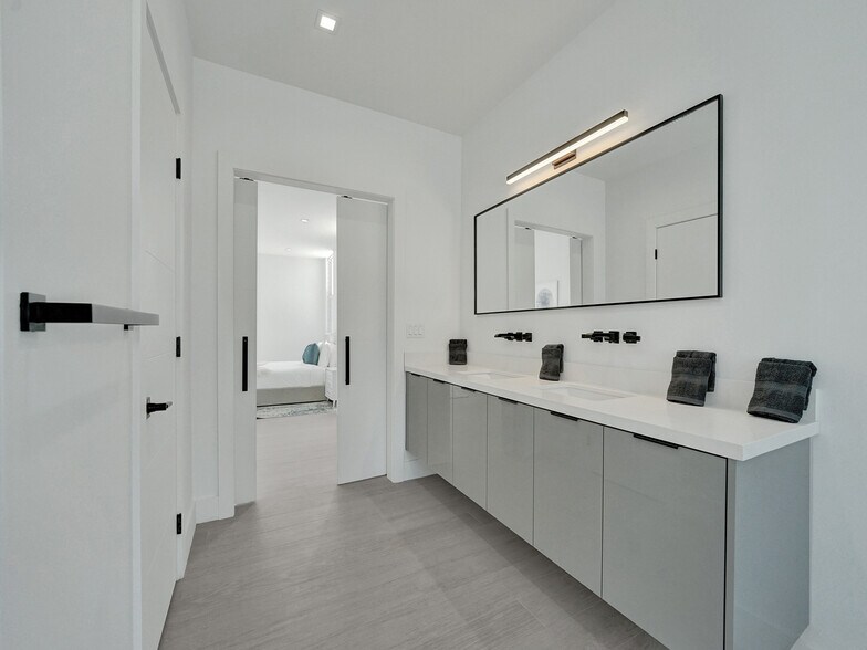 More Photos Of 1220-1226 NE 15th Ave, Fort Lauderdale Apartments For Sale