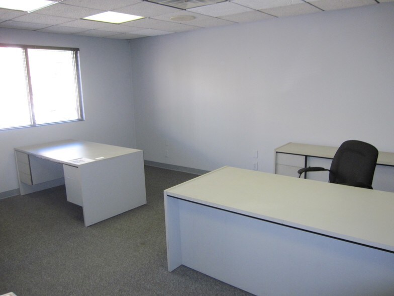 More Photos Of 4507-4511 W Belmont Ave, Chicago Distribution For Sale