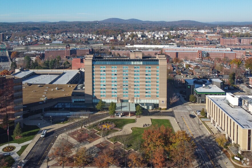 More Photos Of 700 Elm St, Manchester Hotel For Sale