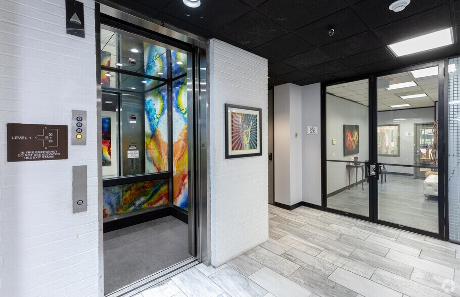 More Photos Of 5700 NW Central Dr, Houston Office For Lease