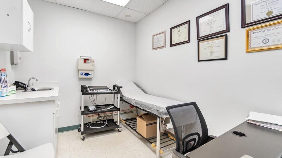 More Photos Of 2385 Arthur Ave, Bronx Storefront Retail Office For Lease