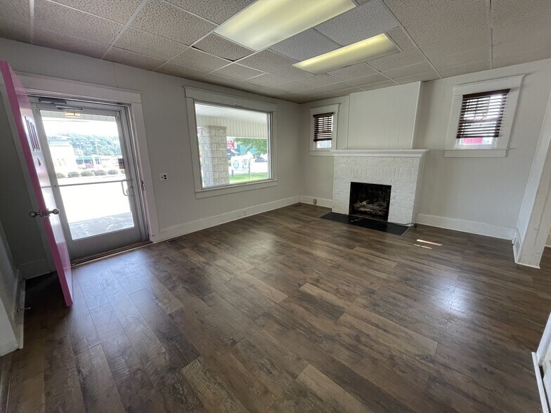 More Photos Of 312 W Main St, Waverly Freestanding For Sale