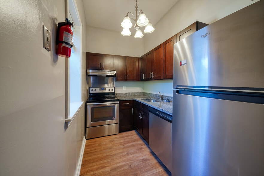 More Photos Of 500 W Franklin St, Baltimore Apartments For Sale