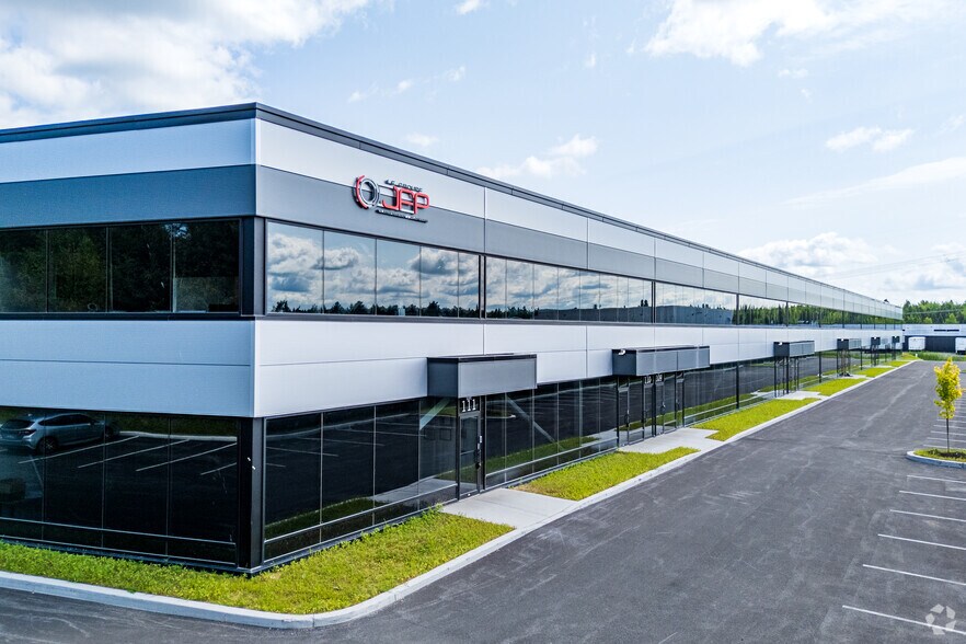 Primary Photo Of 188 Rue Armand-Majeau S, St-Roch-de-L'achigan Service For Sale