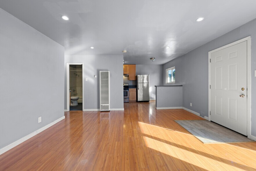 More Photos Of 2216 E 23rd St, Oakland Apartments For Sale