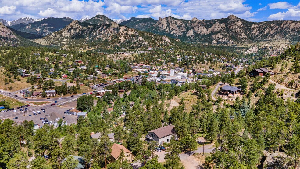 More Photos Of 257 Moccasin, Estes Park Apartments For Sale