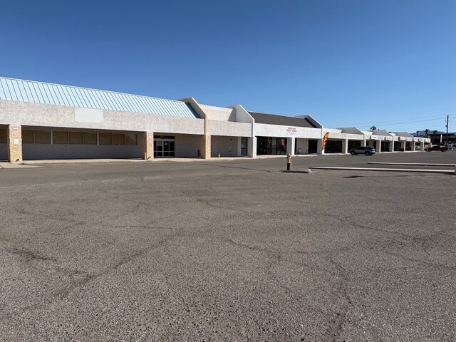More Photos Of 967 Hancock Rd, Bullhead City General Retail For Sale