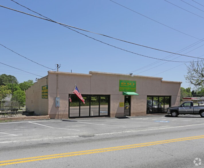Primary Photo Of 3315 E Ponce De Leon Ave, Scottdale Office For Lease