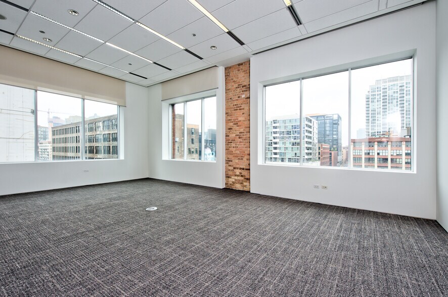 More Photos Of 225 W Ohio St, Chicago Office For Lease