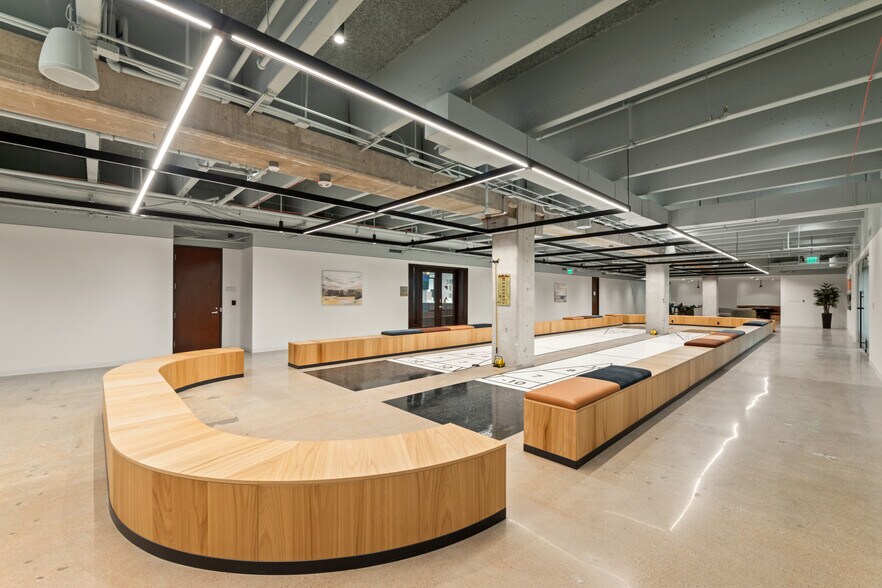 More Photos Of 8350 N Central Expy, Dallas Unknown For Lease