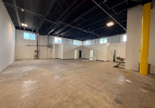 More Photos Of 2300-2340 W 8th Ave, Hialeah Radio TVTransmission Facilities For Lease