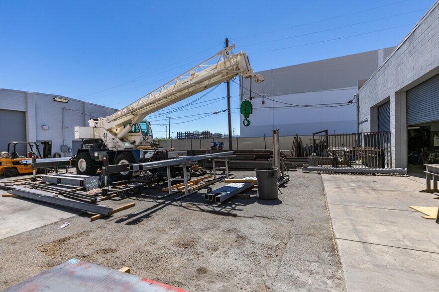 More Photos Of 3850 Pioneer Ave, Las Vegas Showroom For Sale