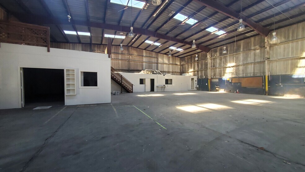 More Photos Of 1505 Brittmoore Rd, Houston Warehouse For Lease
