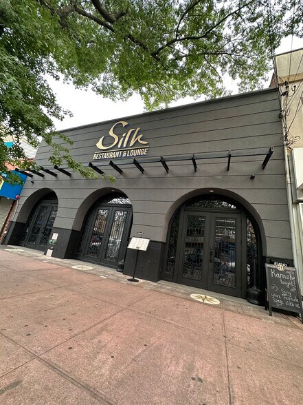 More Photos Of 222 Avenue U, Brooklyn Restaurant For Sale