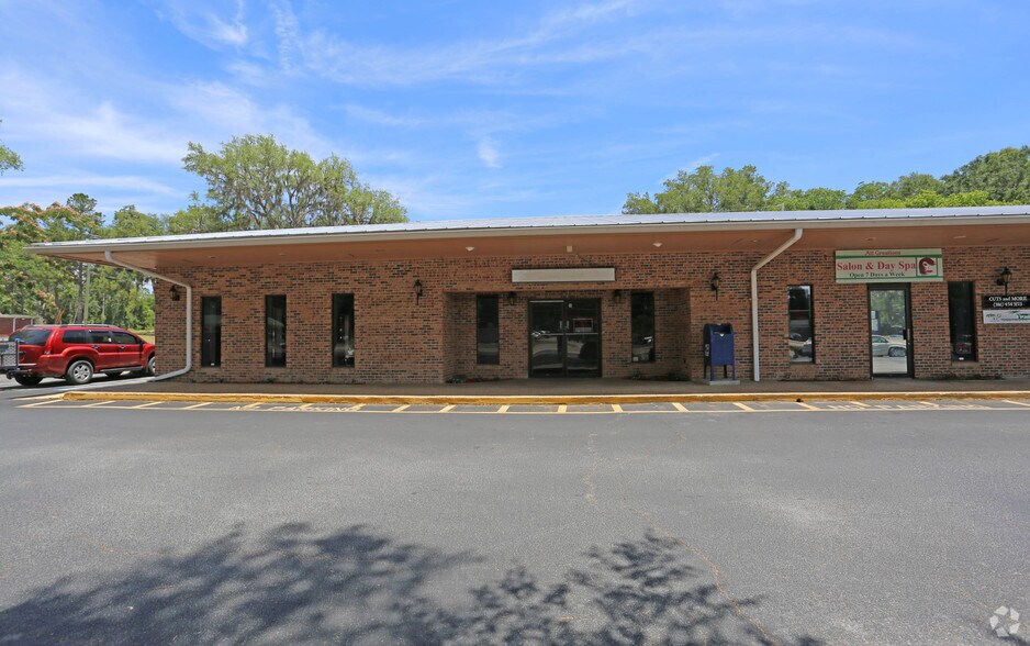 More Photos Of 18467 NW US Highway 441, High Springs Storefront Retail Office For Lease