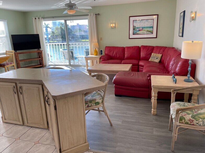 More Photos Of 115 Brightwater Dr, Clearwater Beach Hotel For Sale