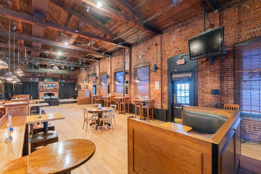 More Photos Of 83 Arch St, Hartford Restaurant For Sale