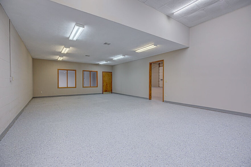 More Photos Of 4420 S Dixie Hwy, Franklin Office For Sale