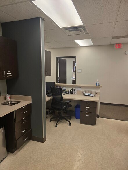 More Photos Of 2098 Teron Trace, Dacula Office For Sale