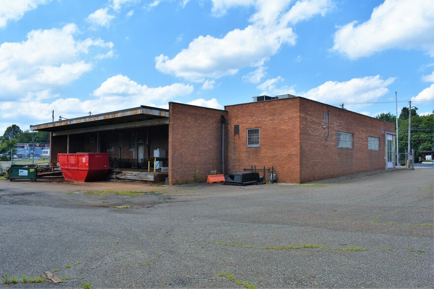 More Photos Of 1038 Triplett Blvd, Akron Manufacturing For Sale