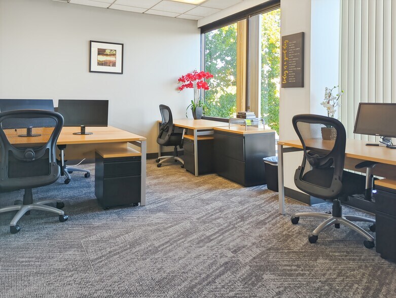 More Photos Of 39899 Balentine Dr, Newark Coworking Space