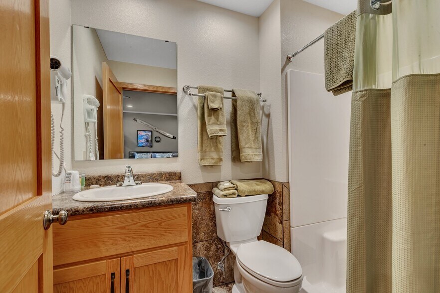 More Photos Of 720 Highway 10, Saint Cloud Hospitality For Sale