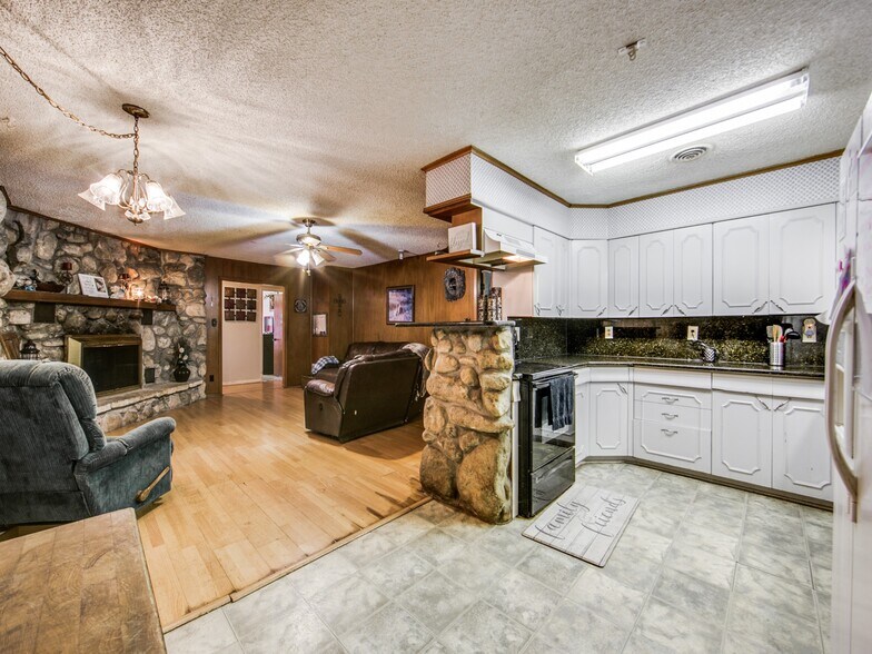 More Photos Of 536 S School St, Boerne Land For Sale